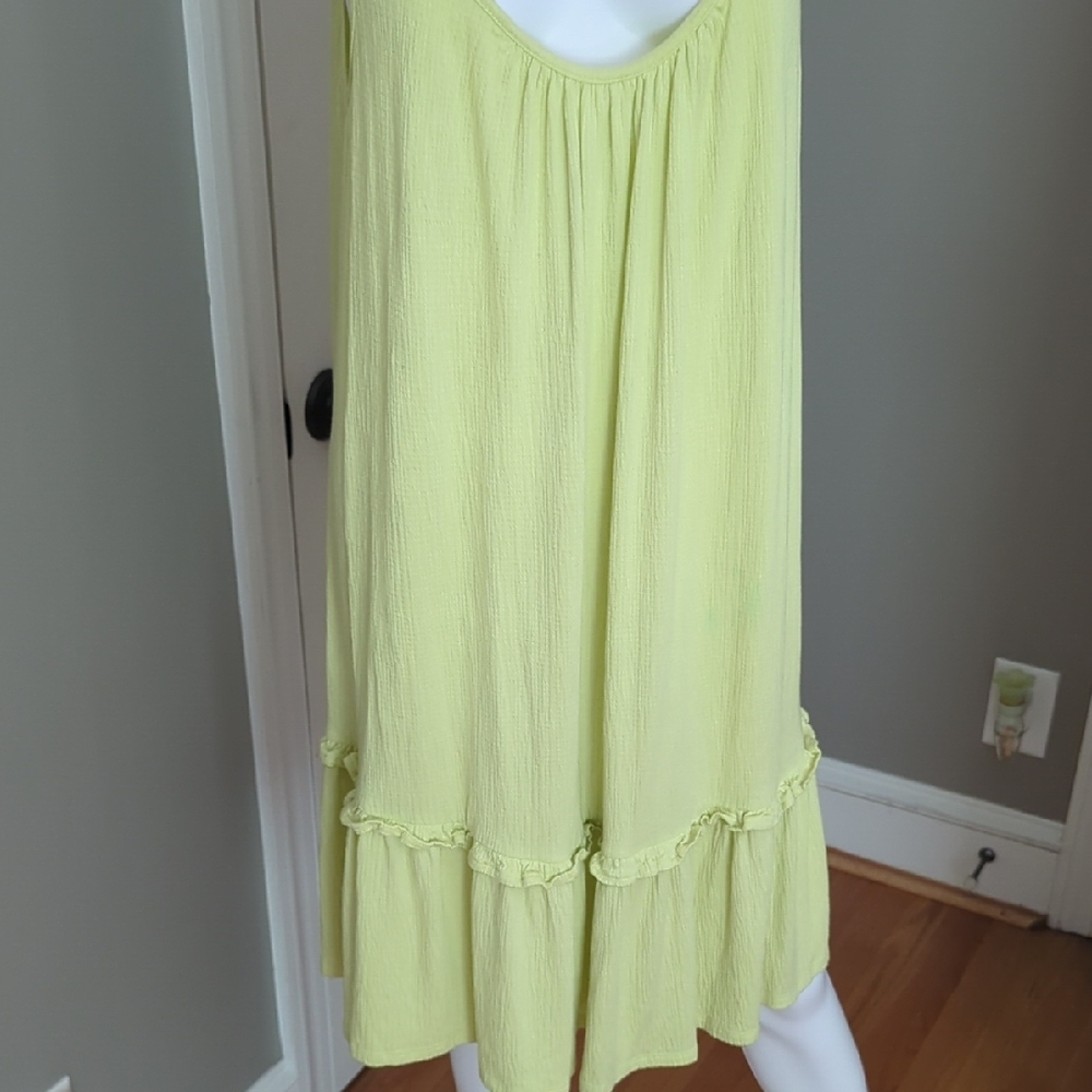 Green Sleeveless Ruffle Dress - Picture 3 of 4